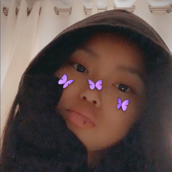 Meet your Posher, Shayla - Picture 4 of 4